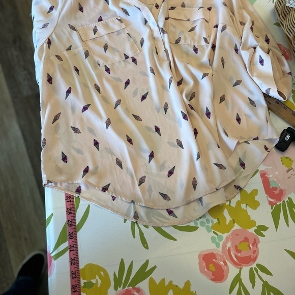 Torrid Harper Georgette Blouse Sz 3 Top Ice Cream 3/4 Roll Tab Sleeve Pink - Picture 4 of 10